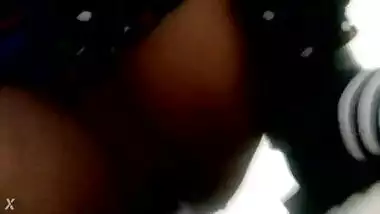 Hot deshi girlfriend pee