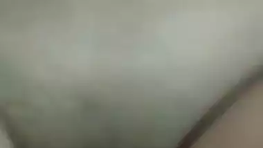 BF fucks his sexy GF’s tight, shaved pussy