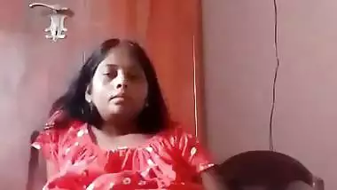 Horny lady puts a beer bottle in her pussy in Telugu porn