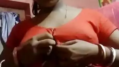 Cute Bengali wife showing boobs on cam