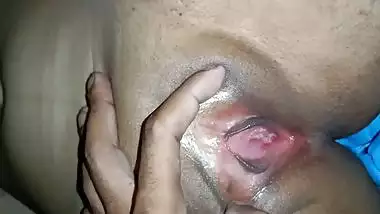 Shaved pussy exploration of Indian prostitute