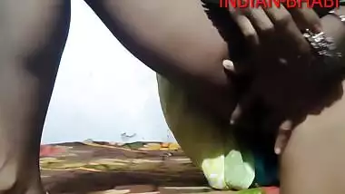 Indian Village Desi Bhabhi Fingering Sex In Homemade Sex
