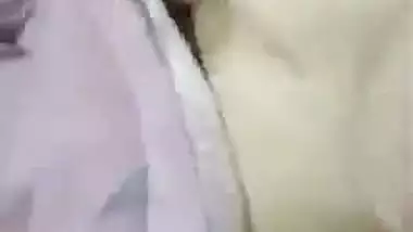 Indian teenage girl showing badi boobs