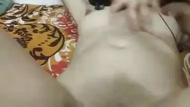 Young couple records his desi sex MMS in the 69 position