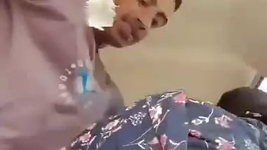 Girl seduces her lover in car and enjoys desi outdoor sex