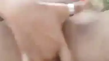 Horny girl fingering her pussy video MMS