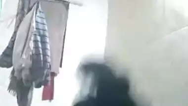 Tempting Desi sex amateur model changes in a XXX way on camera