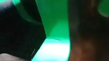 Local lovers from Srilanka fucking inside auto rickshaw