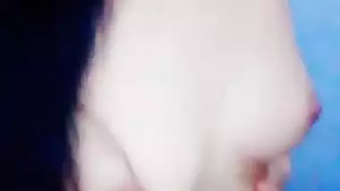 Marvelous Desi webcam model gladdens men with tits during the porn show