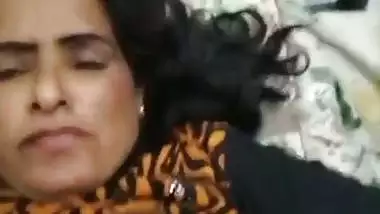 Huge boobs Paki MILF paid village sex with customer