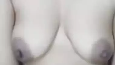 Stripchat young bhabhi showing topless body for money