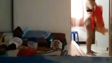 Tamil mom dress change spy video