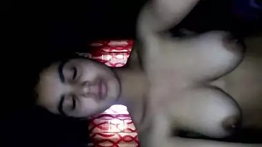 Teenage girl ki solo nagna MMS video