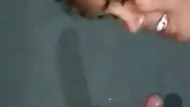 A village lady’s Tamil blowjob makes her man cum