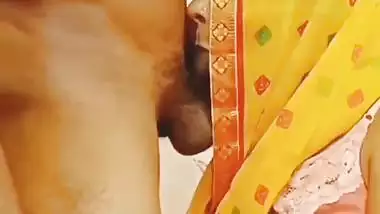 Desi porn MMS of a wife giving a blowjob to her husband