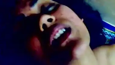 Horny slim desi wife fingering