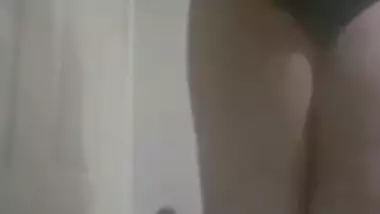 Sexy desi girlfriend loves to tease