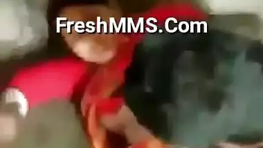 Desi sari aunt fucked by young guy