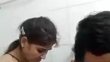 Indian couple bathroom sex action video