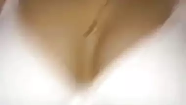 Famous Srilankan TV host fucking in hotel room viral sex