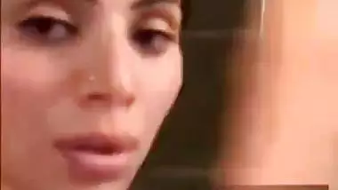 Viral Indian actress nude MMS of Miss. Arora