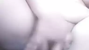 Desi Big pussy masturbating
