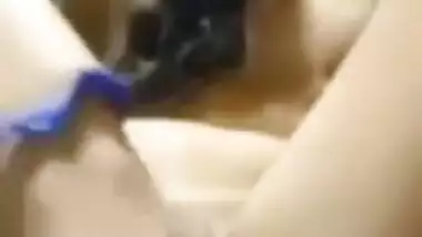 Desi Teen girl Put Cucumba Inside Pussy and her asshole