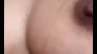 College girl on WhatsApp showing boobs viral xxx