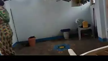 Bhabhiecretly filmed afterhower changing