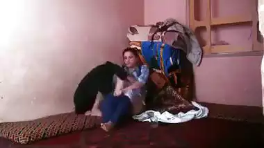 Sexy Kashmiri Bhabhi Sneaky Sex With Lusty Devar Caught
