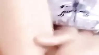 Punjabi slim girl nude fingering viral hot video