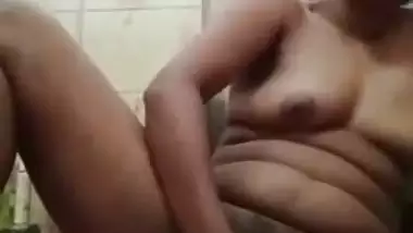 Barishal BD girl pussy fingering selfie