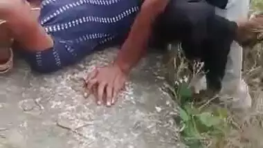 Bihari Randi chudai outdoor sex MMS