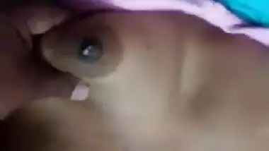 Milking Indian aunty while fucking