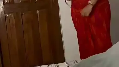 Huge tits MILF pics and nude videos before viral sex