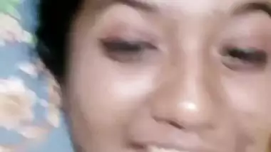 Village GF topless selfie for boyfriend exposed