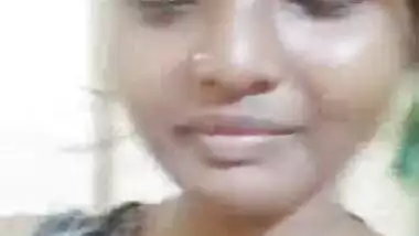 Hairy pussy college girl in Odia sex video call