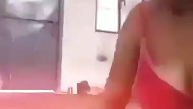 Married wife in bra gagging lover dick viral MMS