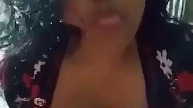 Desi bhabi sexy boobs
