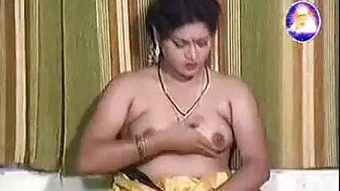 Aunty Feeling Boobs.