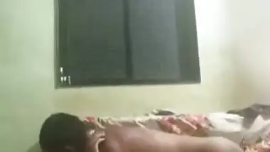 Desi couple Dehati floor chudai video