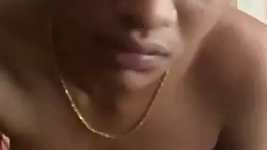 Tamil wife sloppy blowjob and pussy lick viral MMS