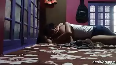 Cute Girl Fucking With Lover After School Bunk