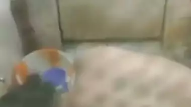 Beautiful desi girl bathing hidden spy porn